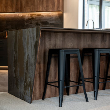 Cognac Comfort - Industrial Kitchen