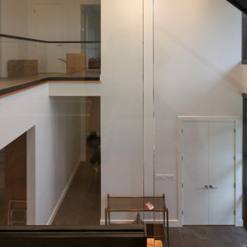 Project #98 | Modern Mono-beam Staircase with Glass Railing