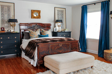 Bedroom - traditional master bedroom idea in Kansas City