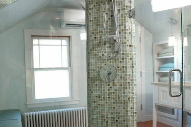 Cette image montre une salle de bain.