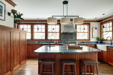 Arts and crafts kitchen photo in Minneapolis
