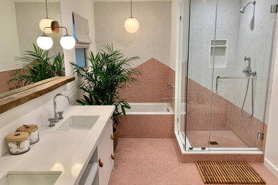 Inspiration for a contemporary bathroom remodel in Los Angeles