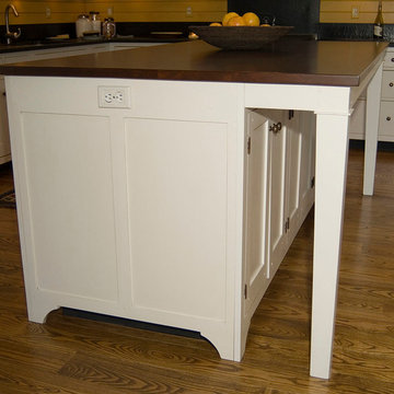 Kentucky White/ Soapstone Kitchen