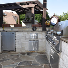 Outdoor Kitchen