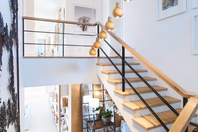 Staircase - contemporary staircase idea in New York