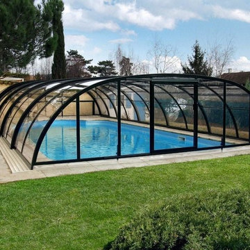 Retractable Pool Enclosures - Medium Height Designs