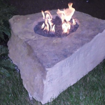 Natural Stone Fire Pits - Fireboulders