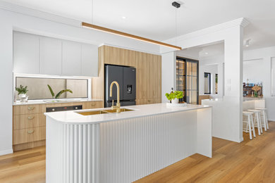 Photo of a contemporary kitchen in Gold Coast - Tweed.