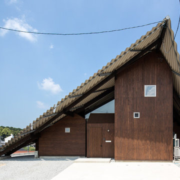 雨やどりの家　Rain Shelter House