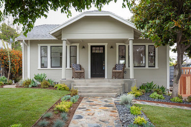 Inspiration for a craftsman exterior home remodel in Los Angeles