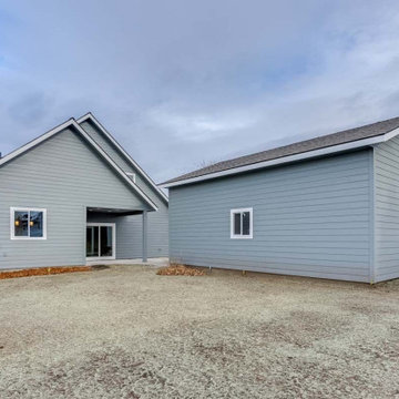 Siding Installation - James Hardie Lap Siding & Shingles in Boothbay Blue