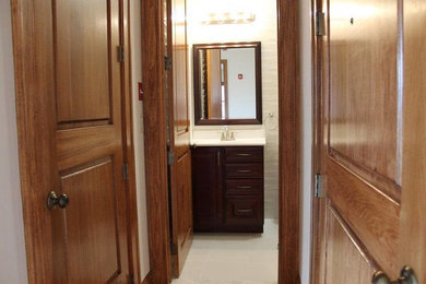 Bathroom - traditional bathroom idea in New York