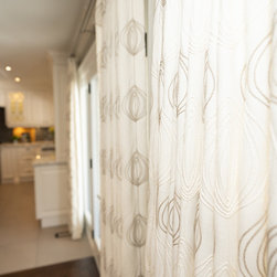 Thorncrest Village - Curtains