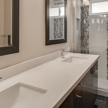 Signal Hill Guest Bathroom