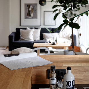 ストックホルムの北欧スタイルのおしゃれなホームバーの写真