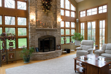 Inspiration for a timeless living room remodel in Chicago