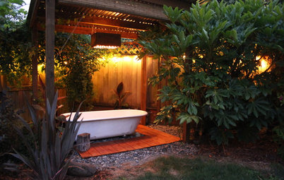 See a Soothing Backyard Bathhouse Born From a Salvaged Tub