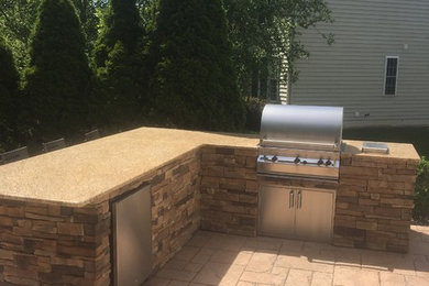 Outdoor Kitchen with knee wall and pillars