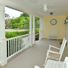 Front Porch/Yard