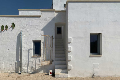 Idee per la villa bianca mediterranea a due piani con tetto piano