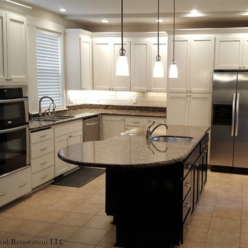 Transitional kitchen in Kenmore, WA