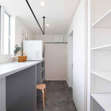 グレージュと天然石で彩る温かみのある住まい