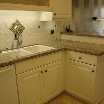 Monrovia condo kitchen