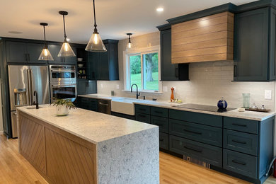 Trendy kitchen photo in Burlington