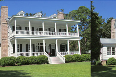 Inspiration for a farmhouse exterior home remodel in Atlanta