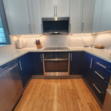 Beautiful Transitional Kitchen Remodel Done in a Two-Tone Color
