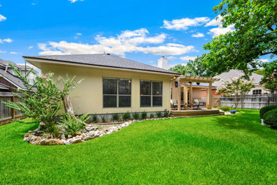 Home design - traditional home design idea in Other