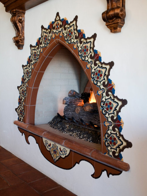 Best Spanish-Style Fireplace Design Ideas & Remodel Pictures | Houzz