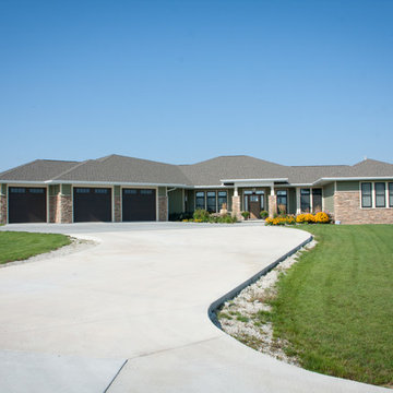9067