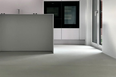This is an example of a modern kitchen in Cologne.