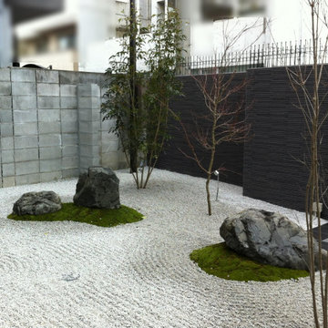 趣のある落ち着いた大人の日本庭園風エクステリア