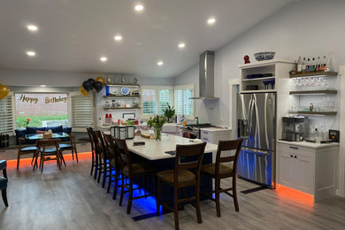 Example of a minimalist kitchen design in Salt Lake City