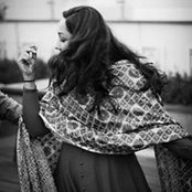 Jasleen Randhawa's photo
