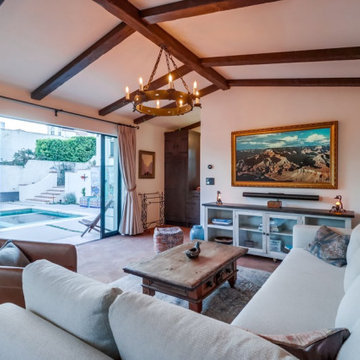 Loma Portal_Pool House & Gym