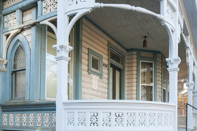 Huge porch photo in Portland