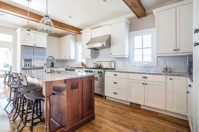 Kitchen - transitional kitchen idea in Atlanta
