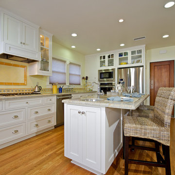 Custom Kitchen Cabinets