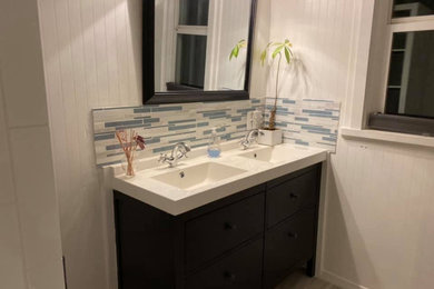 Bathroom - bathroom idea in Denver
