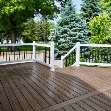 Family-Friendly Outdoor Retreat: DreamDecks' Versatile Design