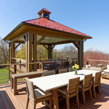 Transitional Deck/Outdoor Dining