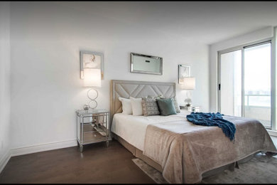 Bedroom - bedroom idea in Toronto