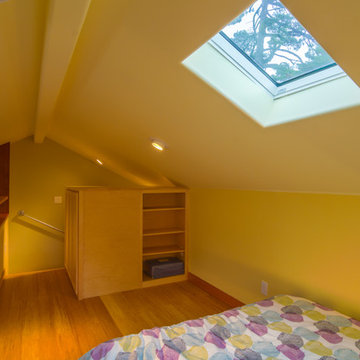Susan's Cottage: Studio with Upstairs Loft