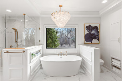 Example of a transitional bathroom design in Minneapolis