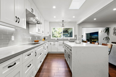 Design ideas for a transitional kitchen in Los Angeles.