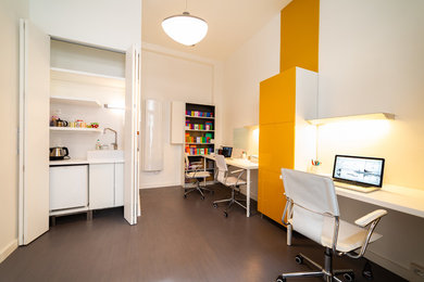 Aménagement d'un bureau moderne.