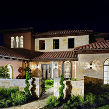 Saloma Exterior